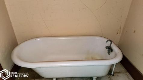 2000 2nd Avenue S Clear Lake IA 50428