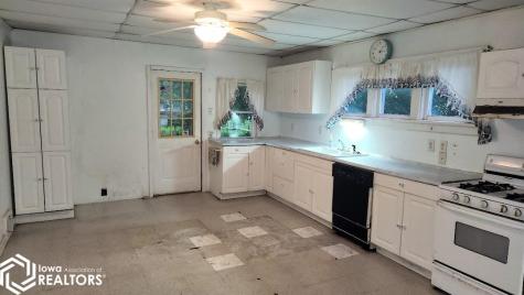 2000 2nd Avenue S Clear Lake IA 50428