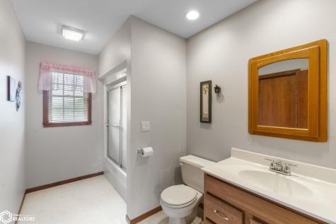 1530 S Kentucky Avenue Mason City IA 50401