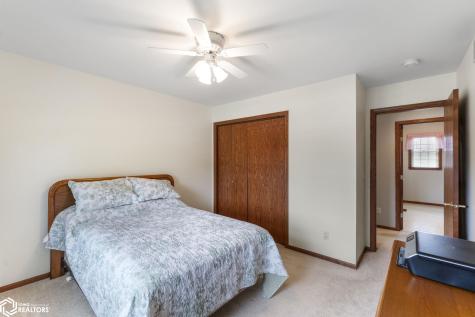 1530 S Kentucky Avenue Mason City IA 50401