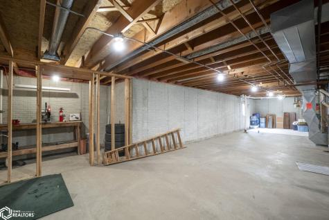 1530 S Kentucky Avenue Mason City IA 50401