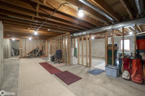 1530 S Kentucky Avenue Mason City IA 50401