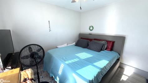 812 10th Street NE Mason City IA 50401