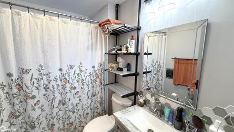 812 10th Street NE Mason City IA 50401