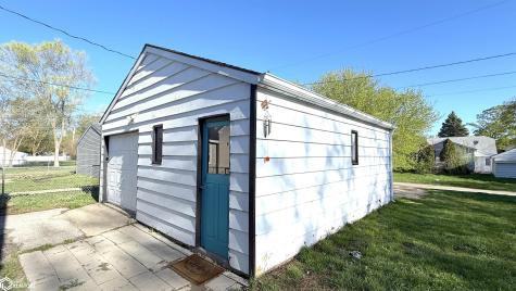812 10th Street NE Mason City IA 50401