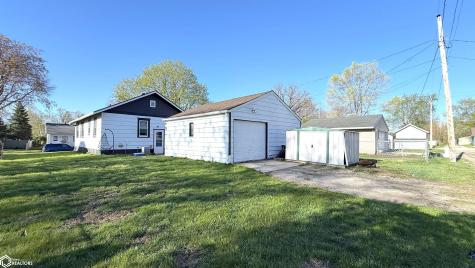 812 10th Street NE Mason City IA 50401