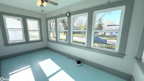 812 10th Street NE Mason City IA 50401