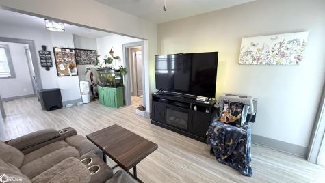 812 10th Street NE Mason City IA 50401
