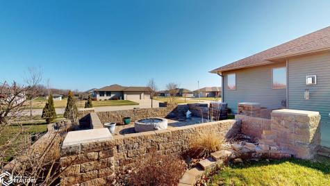 1500 Jade Court Mason City IA 50401
