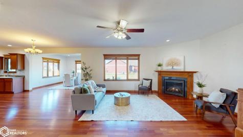 1500 Jade Court Mason City IA 50401