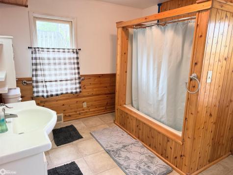 436 W O Street Forest City IA 50436