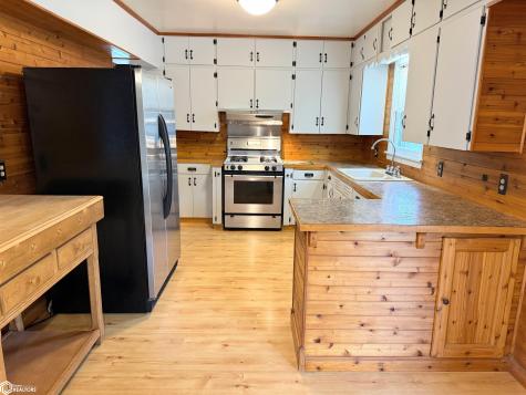 436 W O Street Forest City IA 50436