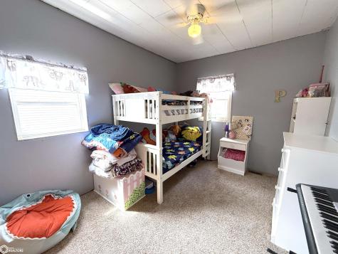 231 25th Street SW Mason City IA 50401
