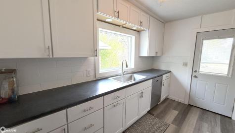 231 25th Street SW Mason City IA 50401