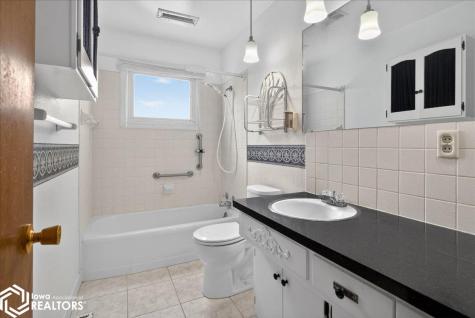 2506 S 3rd Street Clear Lake IA 50428