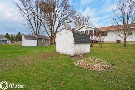 2506 S 3rd Street Clear Lake IA 50428