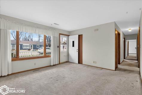 2506 S 3rd Street Clear Lake IA 50428