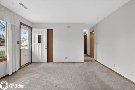 2506 S 3rd Street Clear Lake IA 50428