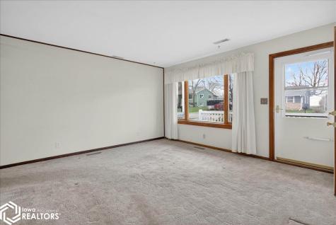 2506 S 3rd Street Clear Lake IA 50428