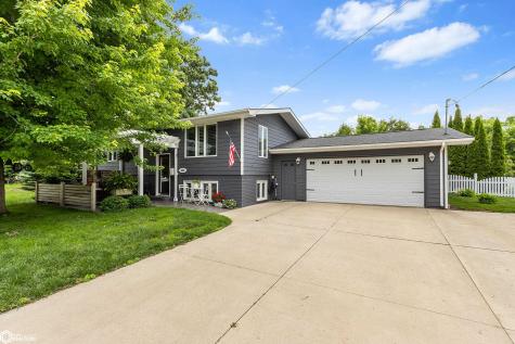 1810 W 7th Avenue N Clear Lake IA 50428