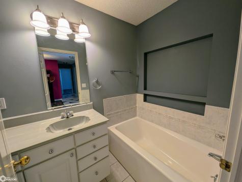 1418 N 24th Street Clear Lake IA 50428