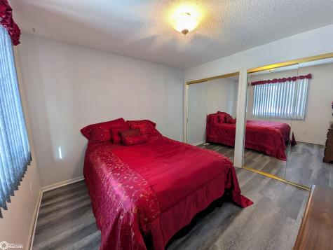 1418 N 24th Street Clear Lake IA 50428