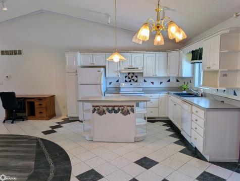 1418 N 24th Street Clear Lake IA 50428