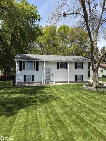 2904 N Shore Drive Clear Lake IA 50428