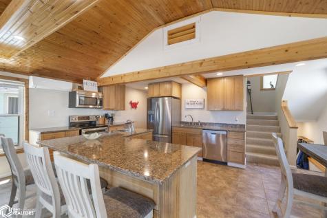 15381 1st Street Clear Lake IA 50428