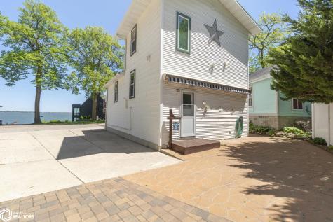 15381 1st Street Clear Lake IA 50428
