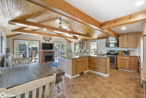 15381 1st Street Clear Lake IA 50428