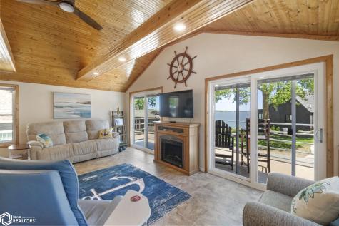 15381 1st Street Clear Lake IA 50428