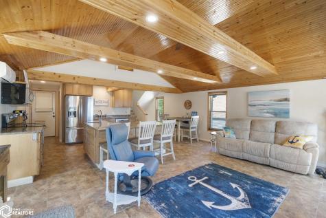 15381 1st Street Clear Lake IA 50428