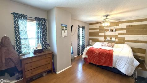 1012 8th Street SW Mason City IA 50401