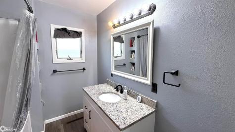 1012 8th Street SW Mason City IA 50401