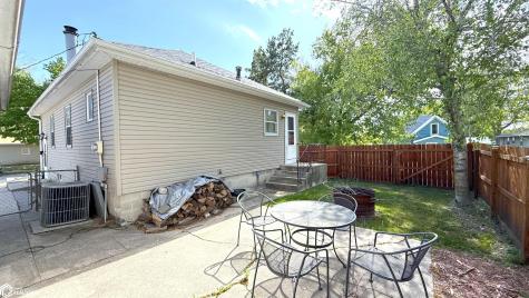 1012 8th Street SW Mason City IA 50401