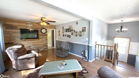 1012 8th Street SW Mason City IA 50401