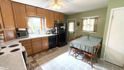 1012 8th Street SW Mason City IA 50401