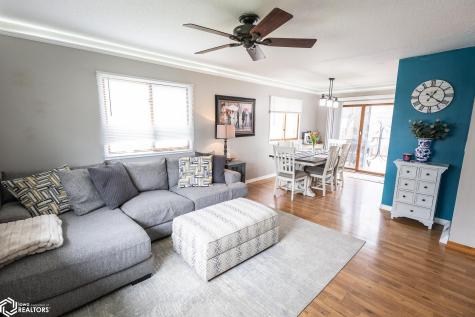 1109 S 9th Place Clear Lake IA 50428