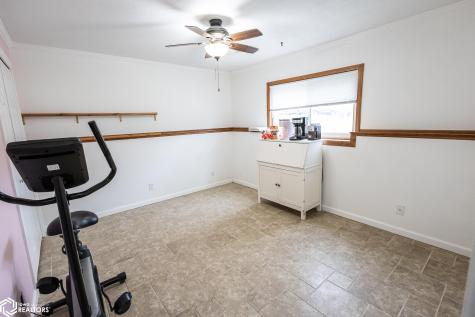 1109 S 9th Place Clear Lake IA 50428