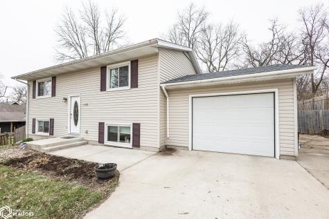 1109 S 9th Place Clear Lake IA 50428