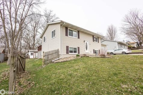 1109 S 9th Place Clear Lake IA 50428