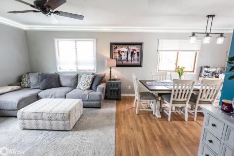 1109 S 9th Place Clear Lake IA 50428