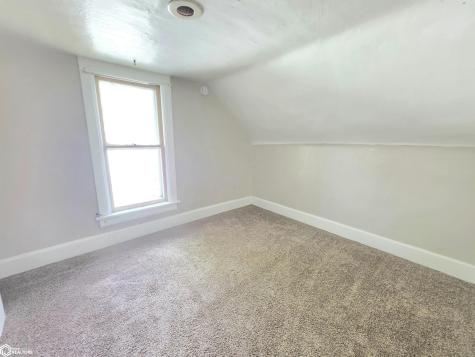 110 12th Street SE Mason City IA 50401