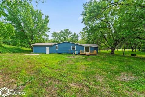 11698 S33 Highway Iowa Falls IA 50267