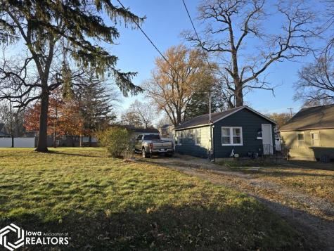 207 S 10th Street Clear Lake IA 50428