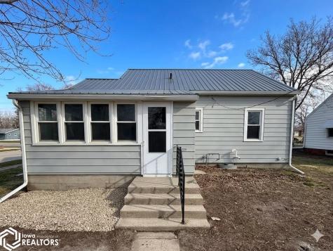 1621 Washington Street Iowa Falls IA 50126