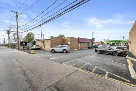 4715 West 63rd Street Chicago IL 60629
