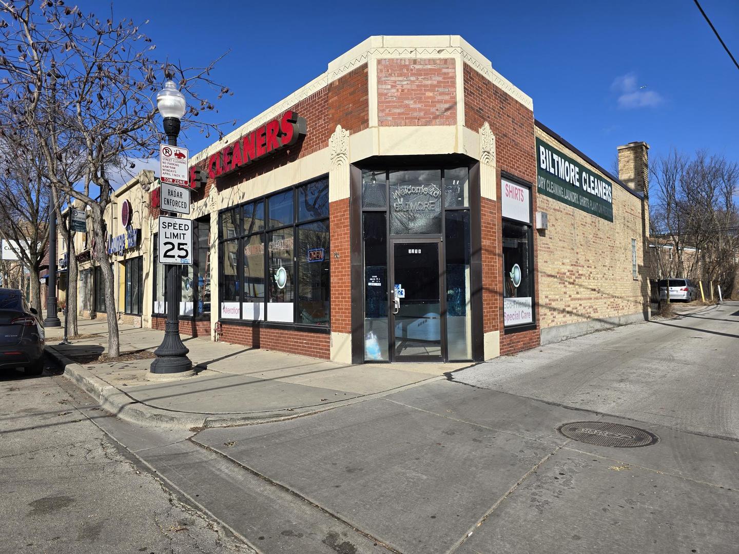 3214 West Bryn Mawr Avenue Chicago IL 60659