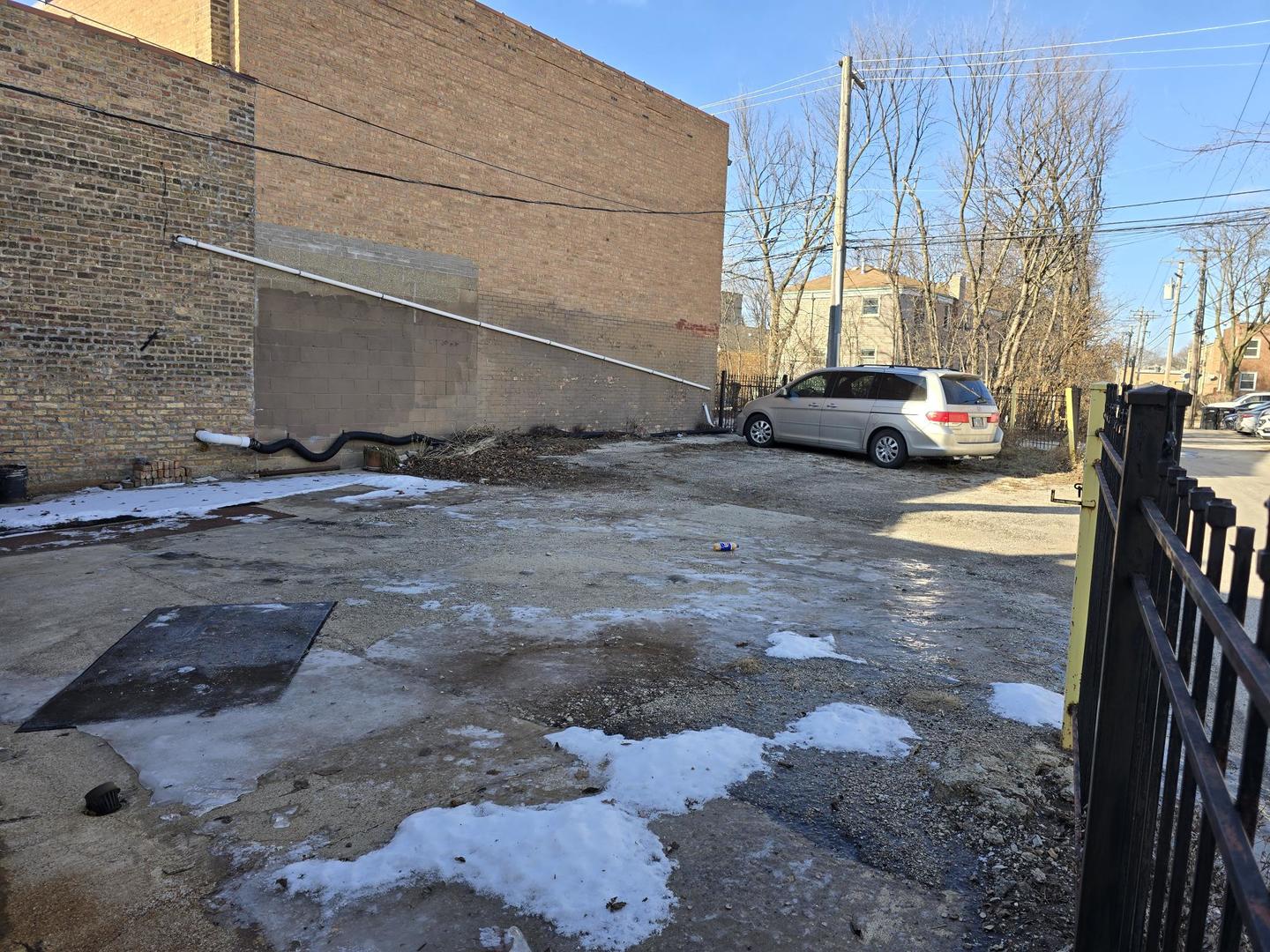 3214 West Bryn Mawr Avenue Chicago IL 60659